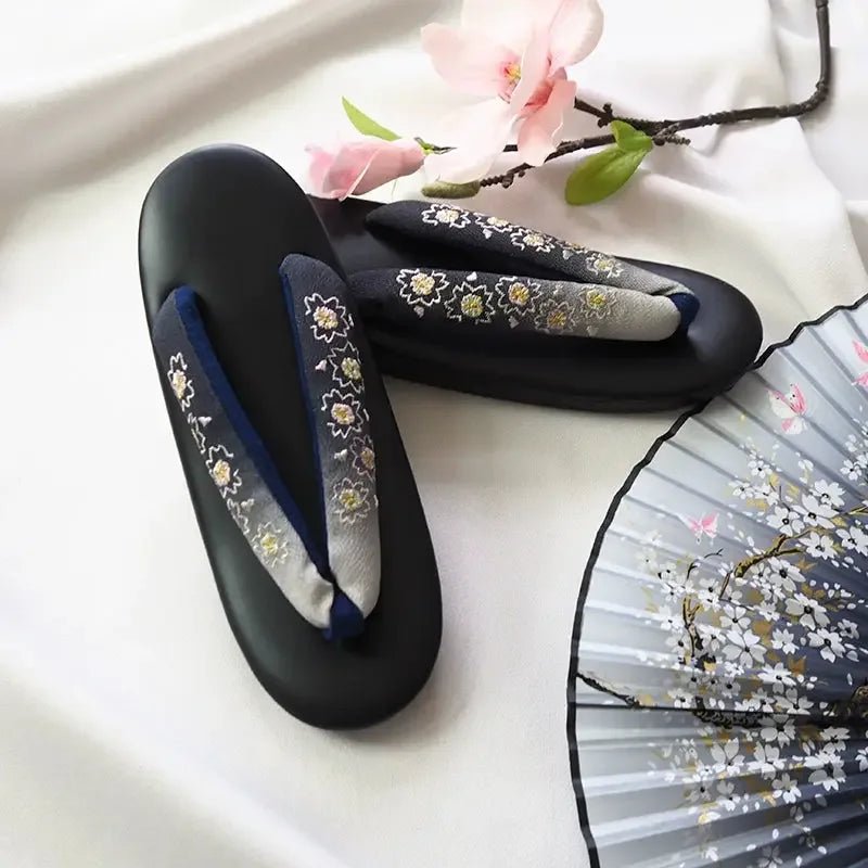 Japanese formal kimono women's shoes embroidery gradual change grass shoes - Image 16