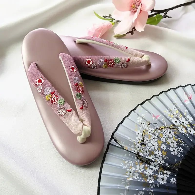 Japanese formal kimono women's shoes embroidery gradual change grass shoes - Image 13